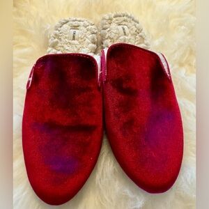 Birdies The Phoebe Scarlet Red Velvet Faux Fur Slipper Slides. Size 9.